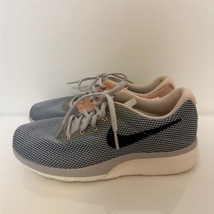 Nike Tanjun Racer Women’s Size 9.5